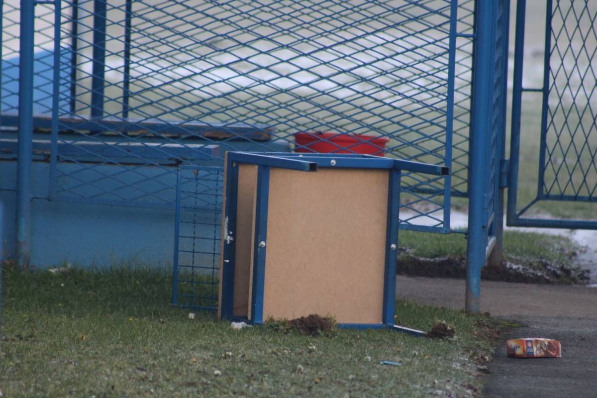 Vandalizam neodgojenih pojedinaca na objektu NK ʺSlavonijaʺ