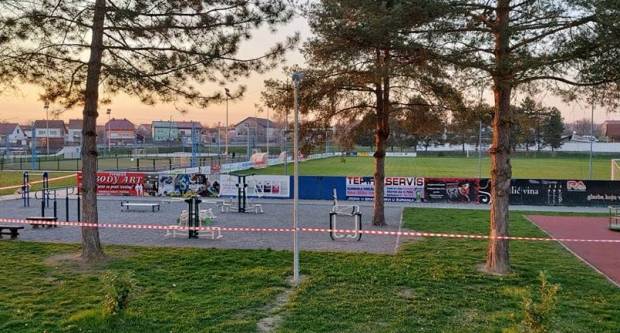 DVOSTRUKA MJERILA? S 87 zaraženih koronom imali smo lockdown, a s dnevno 3000 zaraženih održavali su se veliki skupovi DVOSTRUKA MJERILA? S 87 zaraženih koronom imali smo lockdown, a s dnevno 3000 zaraženih održavali su se veliki skupovi