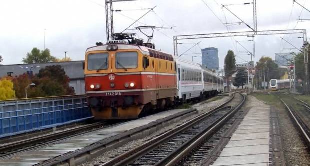 Samo u RH! Vlak za Pečuh ide u 6.20, blagajna se otvara u 7.40 Samo u RH! Vlak za Pečuh ide u 6.20, blagajna se otvara u 7.40