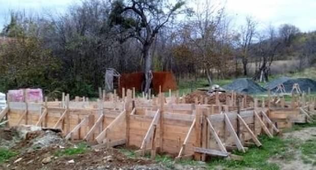 OPET TREBAMO VAŠA VELIKA SRCA: Pomozimo Tihomiru Repincu da završi gradnju kuće za svojih troje djece! OPET TREBAMO VAŠA VELIKA SRCA: Pomozimo Tihomiru Repincu da završi gradnju kuće za svojih troje djece!