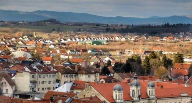 Danas umjereno i pretežno oblačno s kišom Danas umjereno i pretežno oblačno s kišom