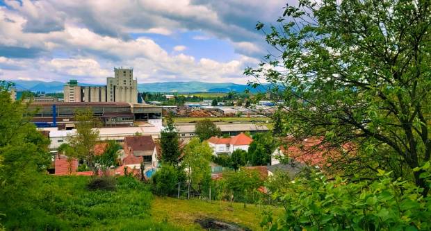 Danas pretežno sunčano uz temperaturu zraka do 23 °C Danas pretežno sunčano uz temperaturu zraka do 23 °C