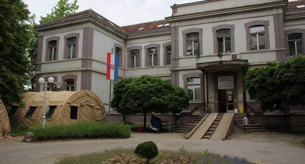Jutros nešto veći broj zaraženih, većina je s područja Slavonskog Broda Jutros nešto veći broj zaraženih, većina je s područja Slavonskog Broda