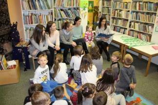 Gimnazijalci održali ¨Tulum slova¨ u Gradskoj knjižnici i čitaonici Požega Gimnazijalci održali ¨Tulum slova¨ u Gradskoj knjižnici i čitaonici Požega