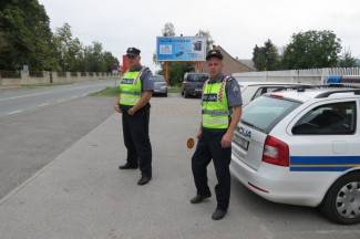 Maloljetnik vozio kamion kroz Gradište Maloljetnik vozio kamion kroz Gradište