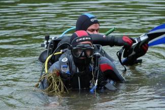 Ronioci čistili Sovsko jezero od otpada (foto) Ronioci čistili Sovsko jezero od otpada (foto)