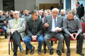 Hvidra nagradila požeške liječnike: Tijekom rata spasili skoro tisuću ranjenika Hvidra nagradila požeške liječnike: Tijekom rata spasili skoro tisuću ranjenika