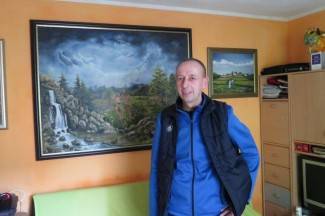 Svestrani umjetnik: Spojio posao na željeznici i ljubav prema slikarstvu (foto) Svestrani umjetnik: Spojio posao na željeznici i ljubav prema slikarstvu (foto)