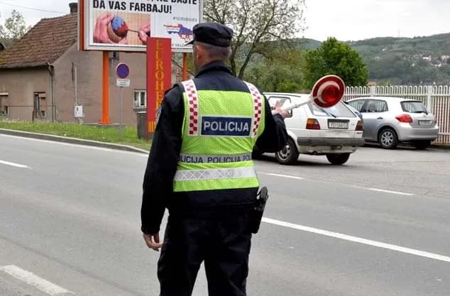 Ugrožava sve oko sebe: Vozač s dugom poviješću prekršaja opet zaustavljen pijan