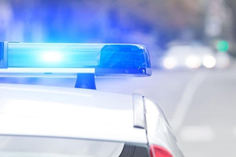 U slijetanju osobnog automobila teško ozlijeđen 73-godišnji vozač