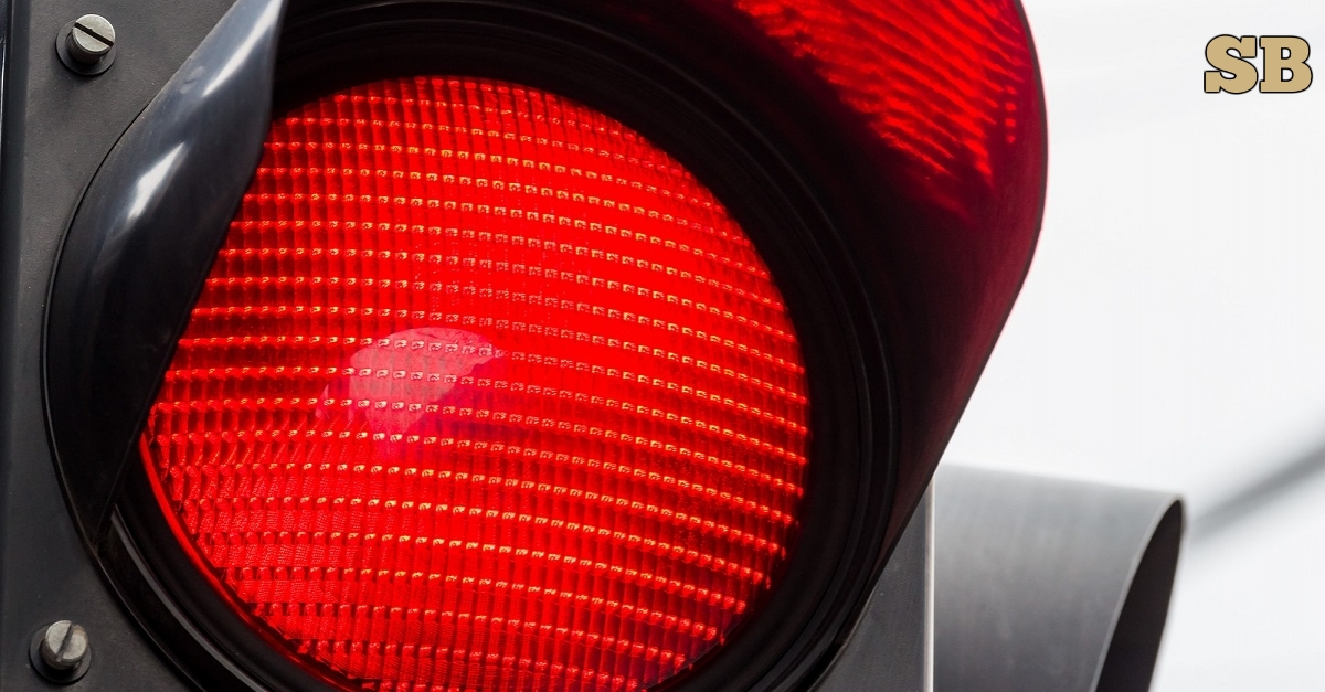 Prolazak kroz crveno svjetlo na semaforu