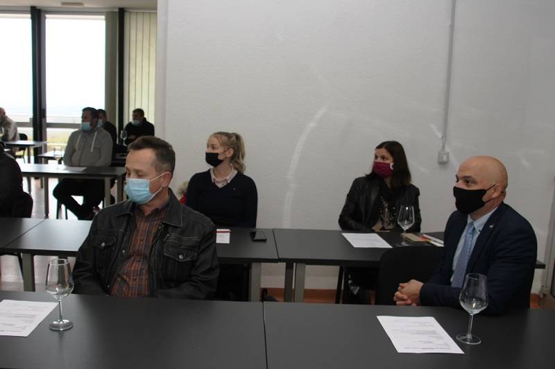 U vinskoj klijeti požeškog Veleučilišta održana radionica ʺDigitalna poljoprivreda u vinogradarstvuʺ