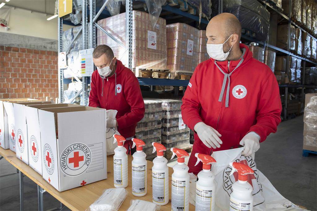 Krenula distribucija osobne zaštitne opreme za tisuće starijih osoba slabijeg imovinskog stanja