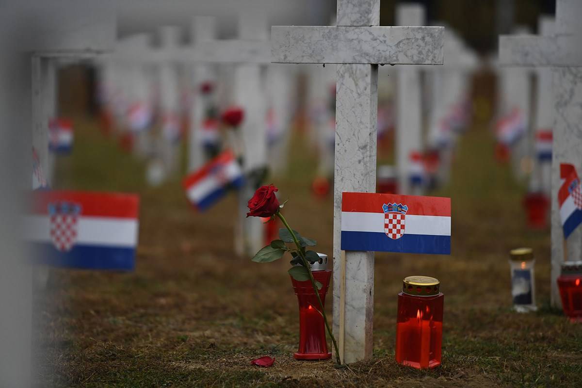 Zahvala gradonačelnika Darka Puljašića u povodu Dana sjećanja na žrtve Domovinskog rata i Dana sjećanja na žrtvu Vukovara i Škabrnje