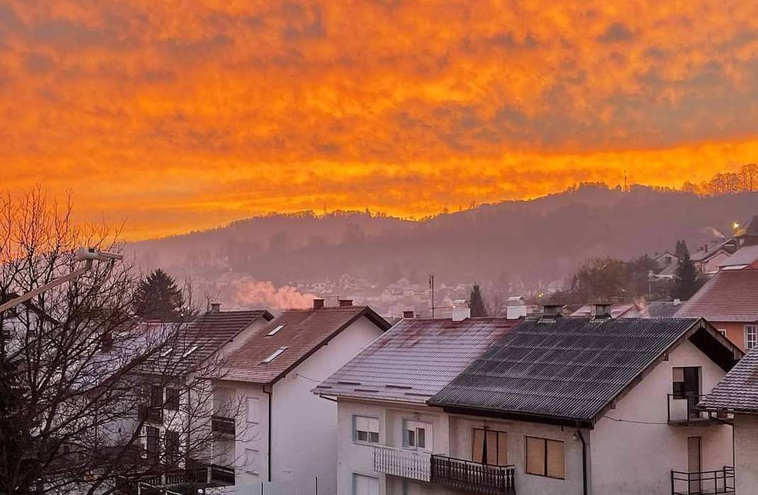 FOTKA DANA: Vatreno jutarnje nebo iznad Požege