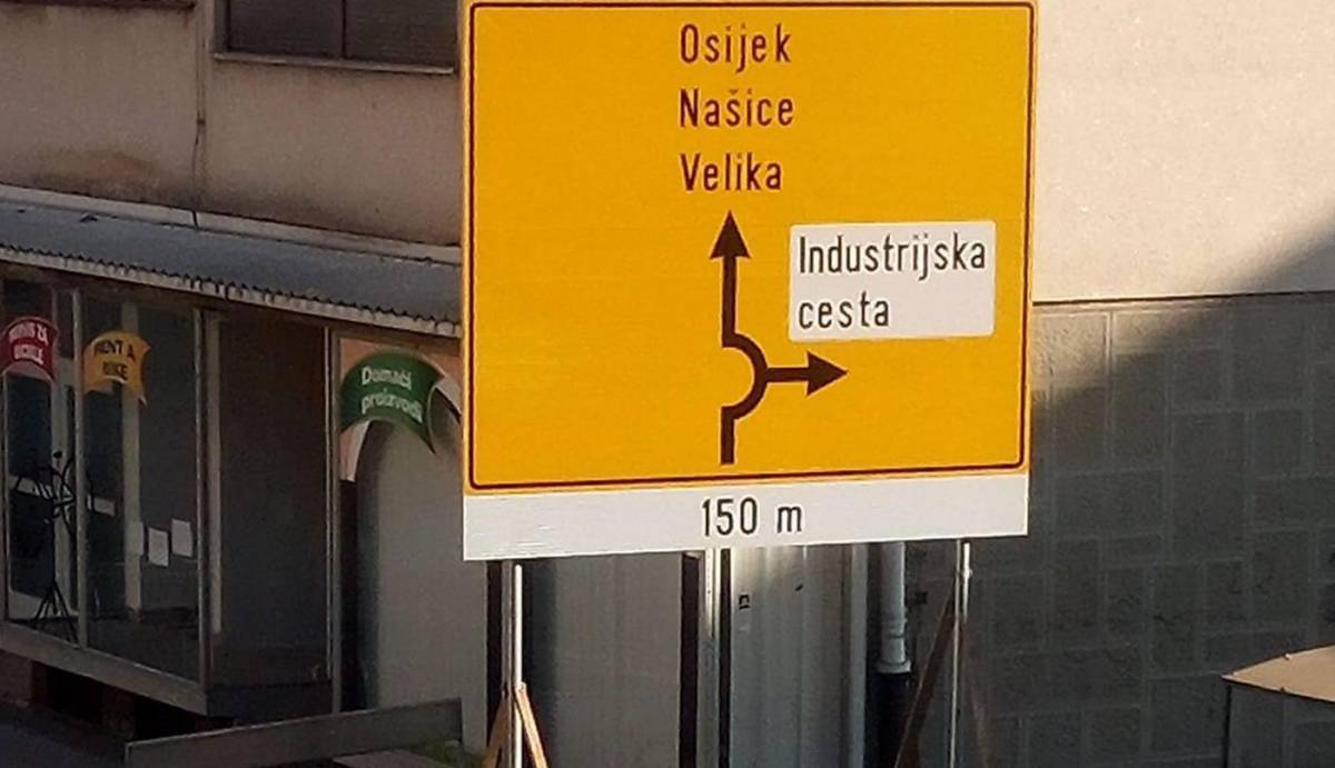 Građani zabrinuti za funkcionalnost i točnost novog prometnog znaka u Radićevoj ulici