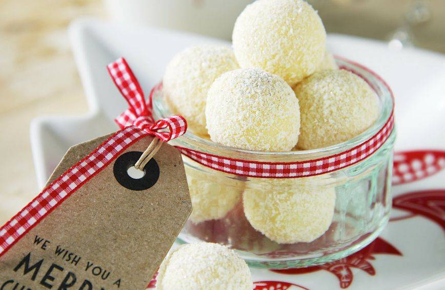 Recept za omiljene kuglice od kokosa bez mlijeka u prahu