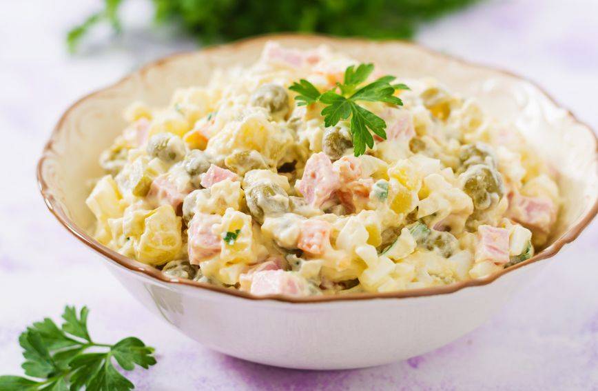 Trik za kremastu i sočnu francusku salatu bez hrpe majoneze