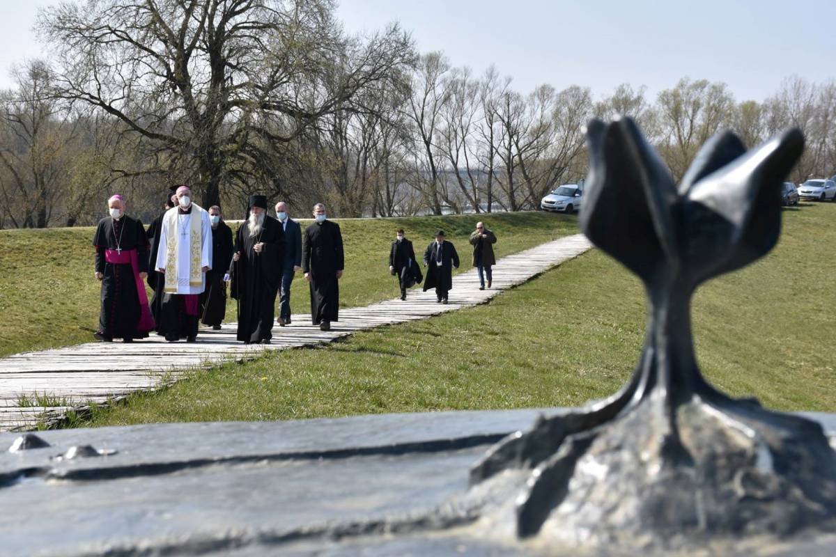 Pozdravna riječ biskupa Škvorčevića na međureligijskoj molitvi u Jasenovcu