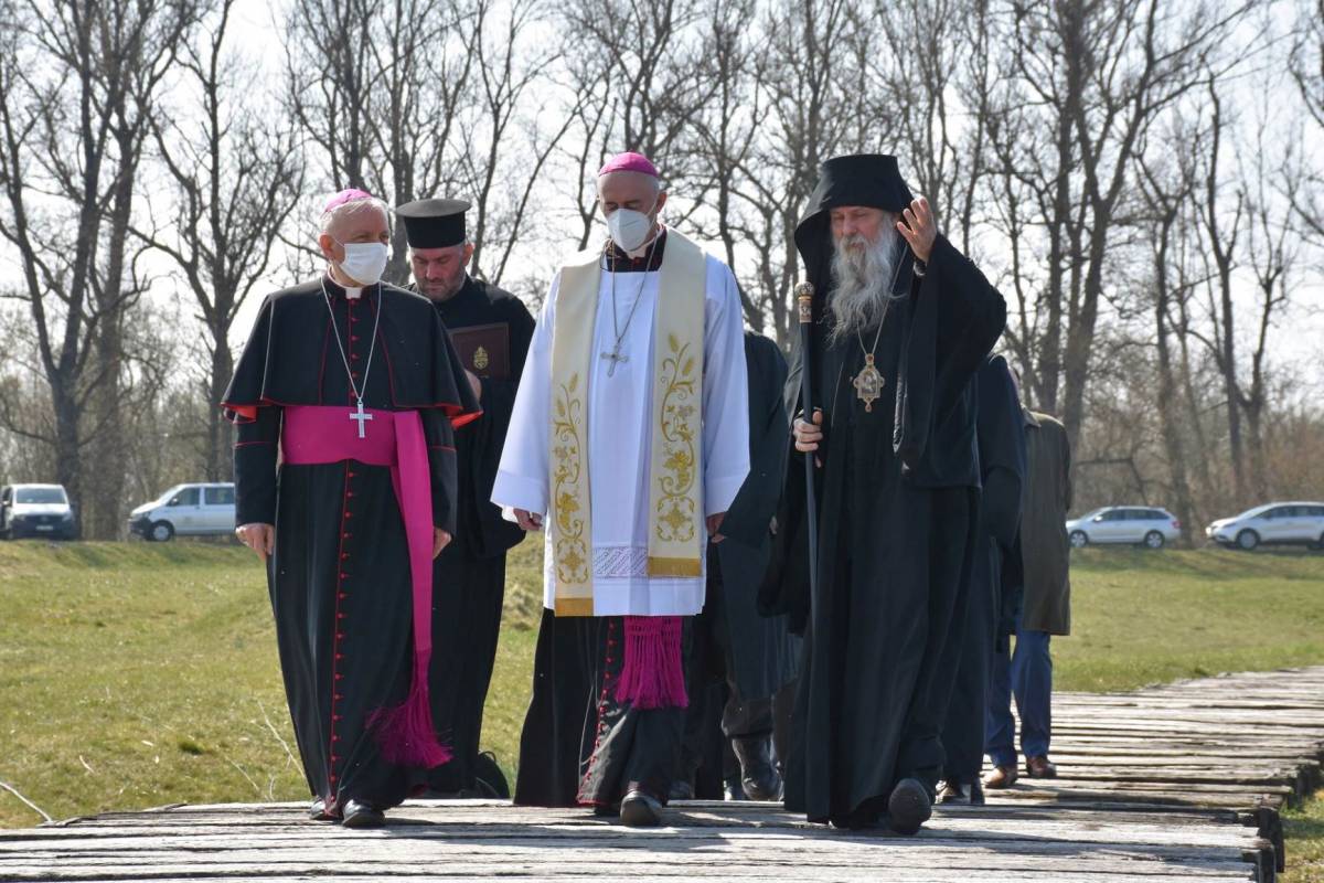 Pozdravna riječ biskupa Škvorčevića na međureligijskoj molitvi u Jasenovcu
