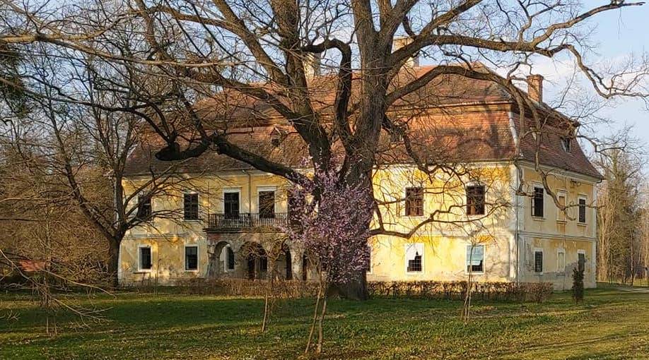 Dvorac baruna Trenka u Trenkovu