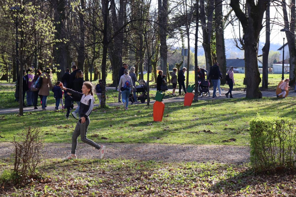 Zekograd – žamor i puno dječjeg smijeha u lipičkom parku