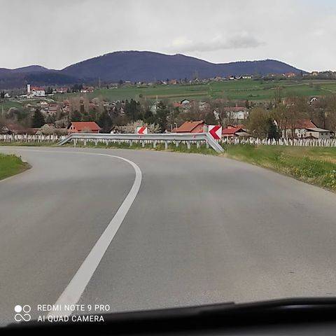 ʺIzgleda da je Požega s okolicom uvjerljivo vodeća po besmislenim prometnim znakovima!ʺ