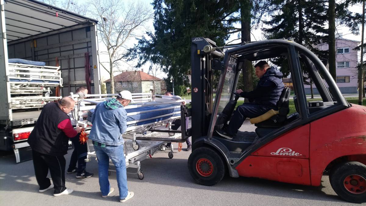 Caritas Požeške biskupije: Pristigla donacija bolničkih kreveta
