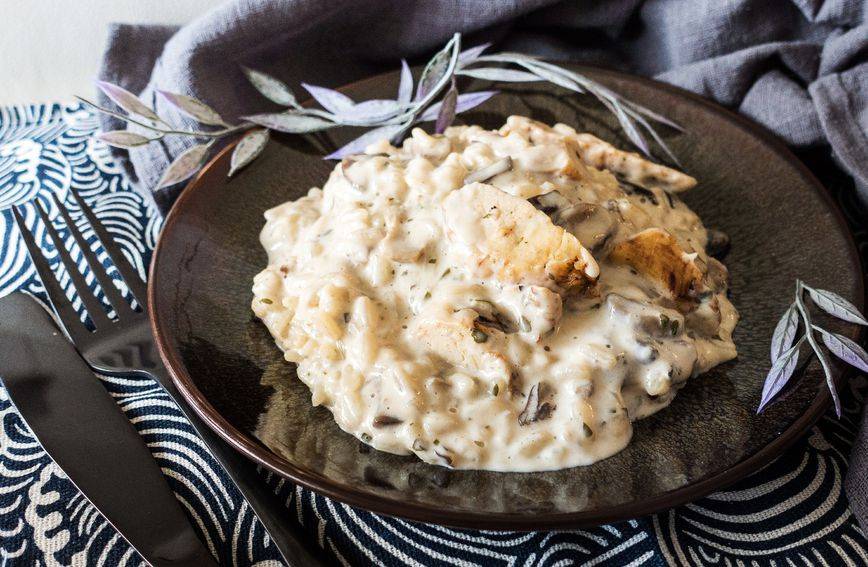 Ručak za pola sata: Recept za kremasti rižoto s piletinom kao iz najboljih restorana