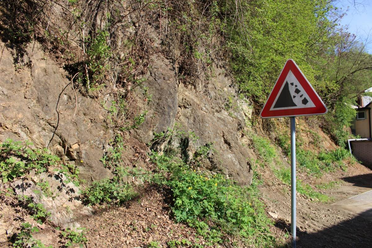 Stanarima Ulice Ivana Mesnera učestali odroni ugrožavaju živote i imovinu