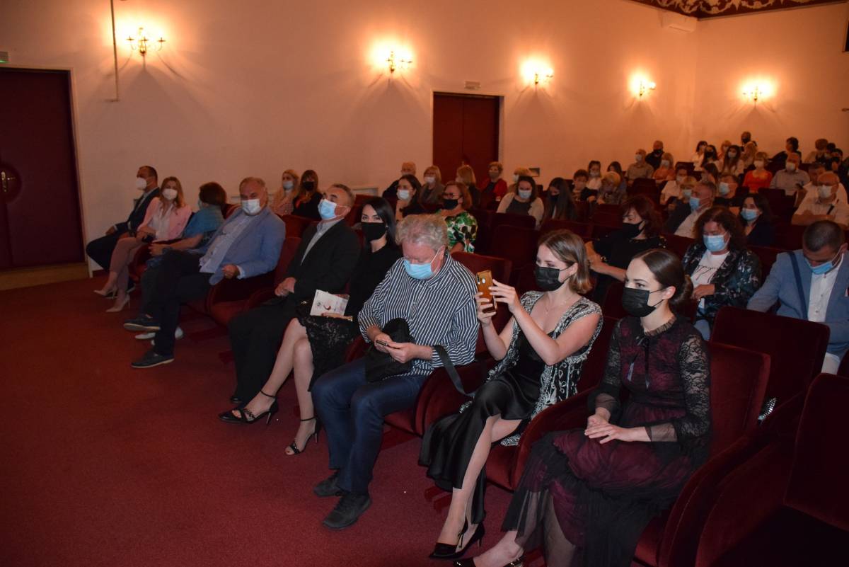 Premijerna izvedba ʺGuje u njedrimaʺ Gradskog kazališta Požega