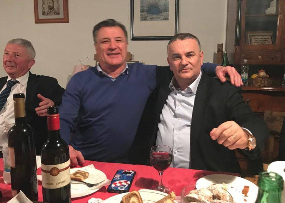 Kako je Mamić ʺpapričioʺ po Slavoniji: ʺEvo malo paprike da hrana bude bolja!ʺ