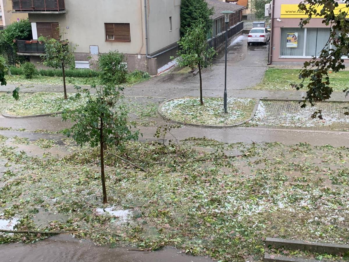 Jako nevrijeme i led veličine oraha poharao Požeštinu