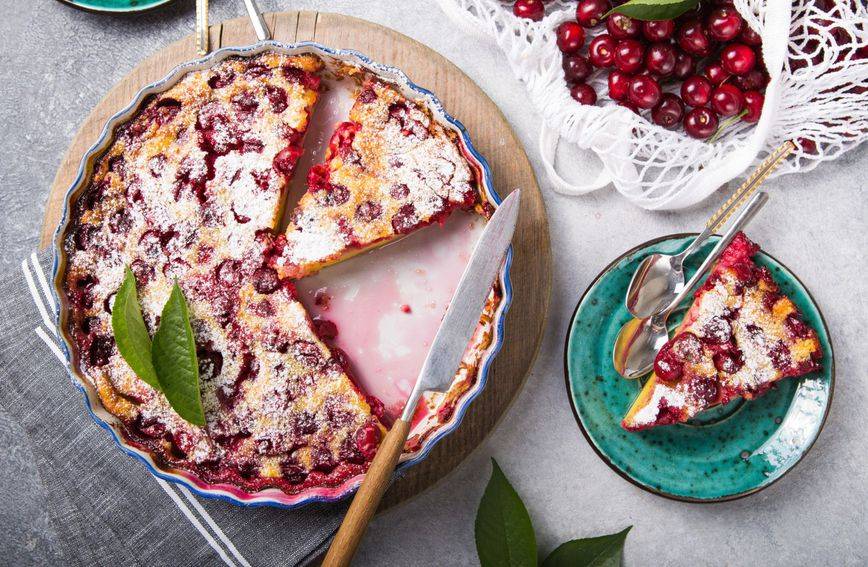 Ne može lakše: Recept za omiljen francuski kolač s trešnjama