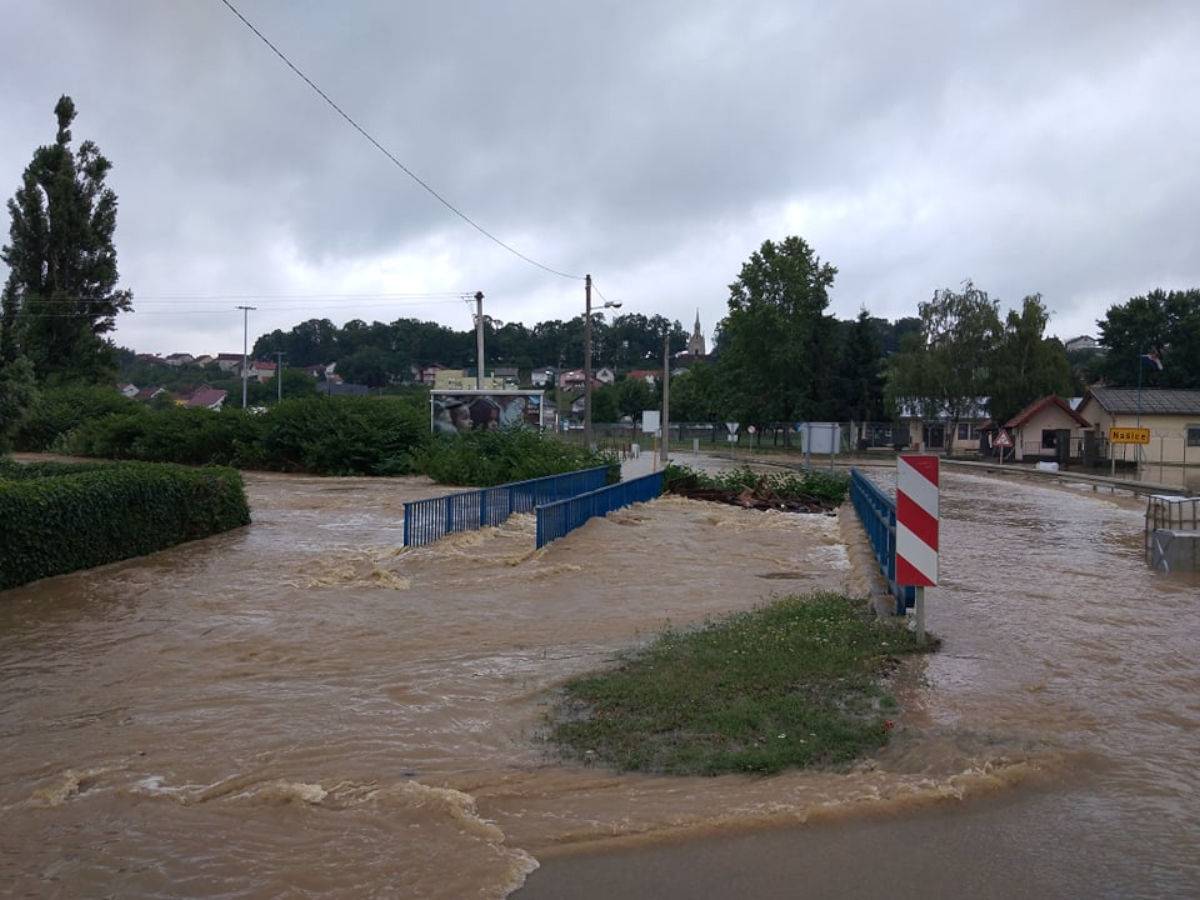 Velike poplave na našičkom području, sve službe na terenu