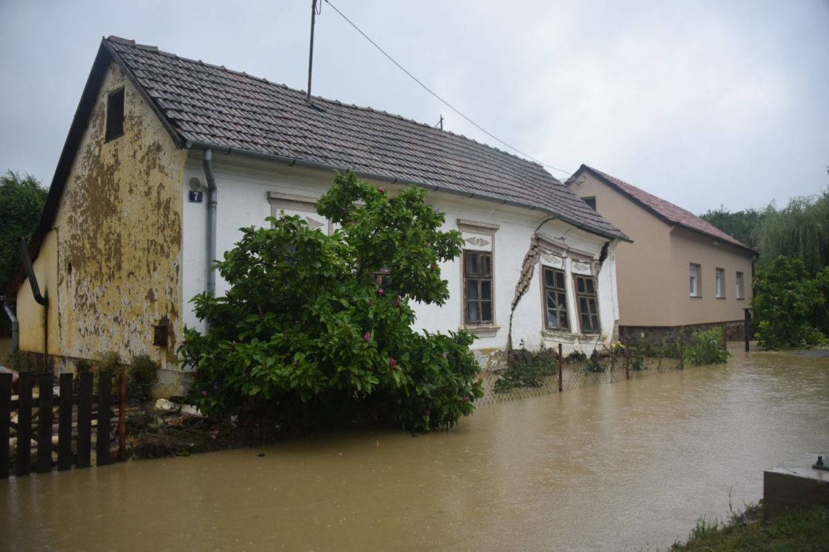 Velike poplave na našičkom području, sve službe na terenu