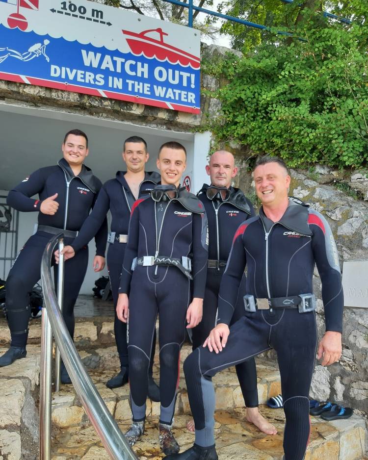 Ronilački klub Požega završnim uronom u Kosteni obučio pet novih ronioca