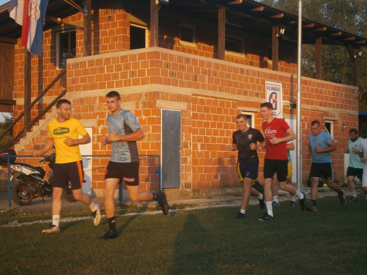 NK ʺGraničarʺ Bučje uz brojne promjene u svlačionici krenuo u pripreme