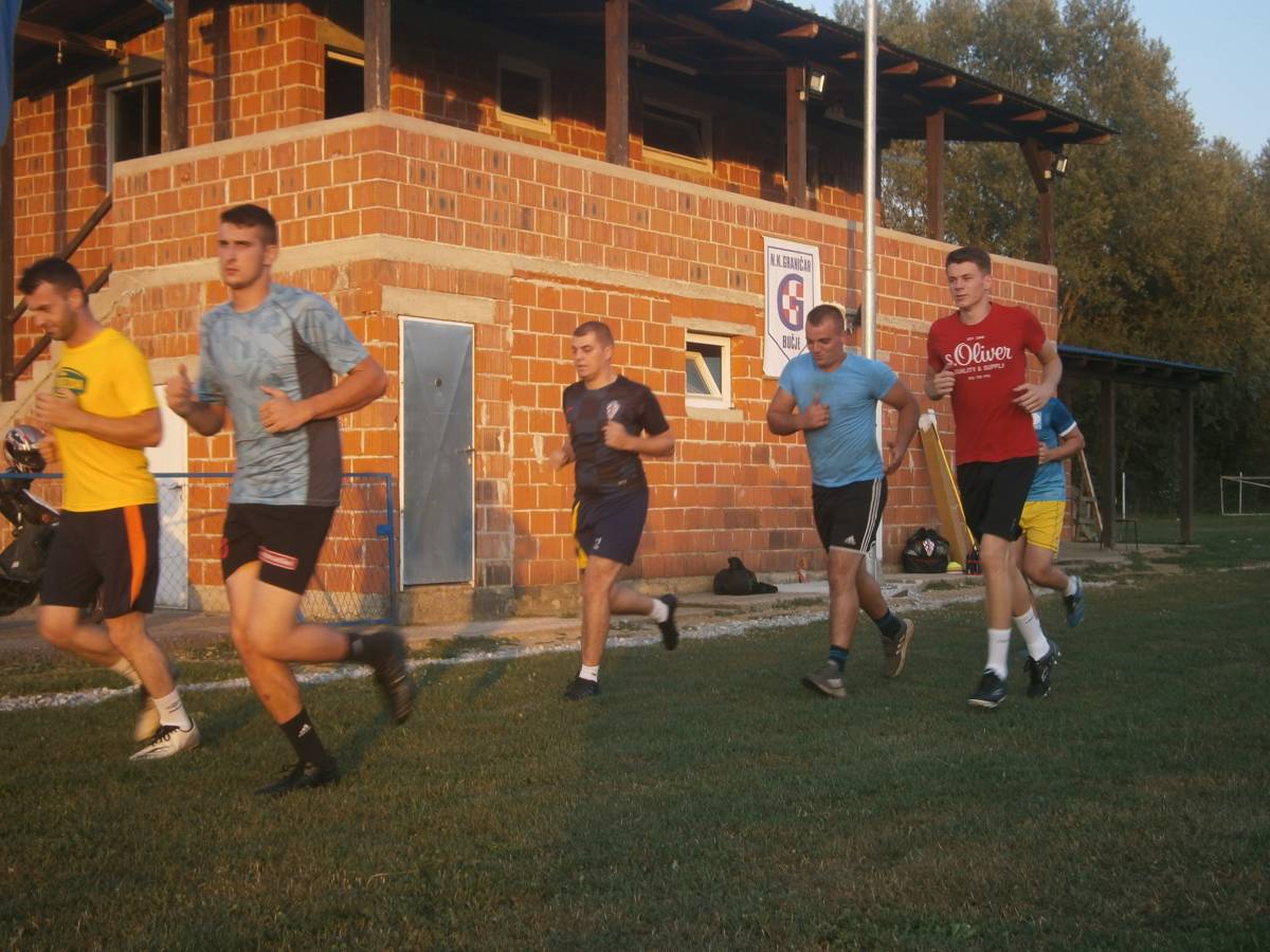 NK ʺGraničarʺ Bučje uz brojne promjene u svlačionici krenuo u pripreme