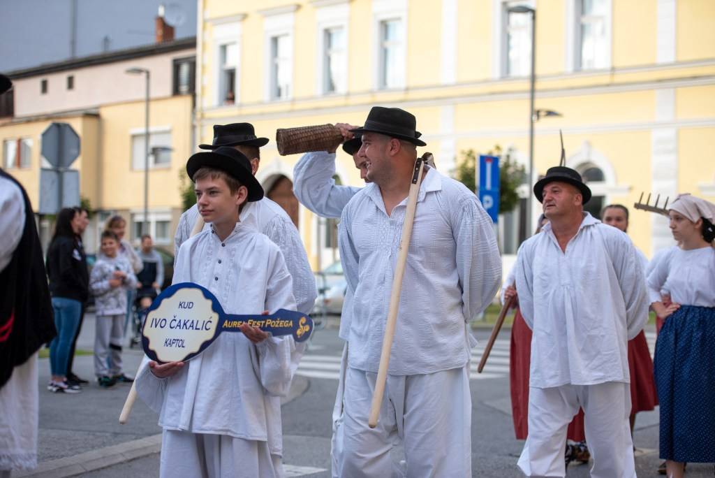 Započeo Aurea Fest Požega, najgizdavija Šokica Marija Rubilović iz Donjih Andrijevaca