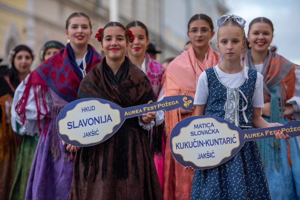 Započeo Aurea Fest Požega, najgizdavija Šokica Marija Rubilović iz Donjih Andrijevaca