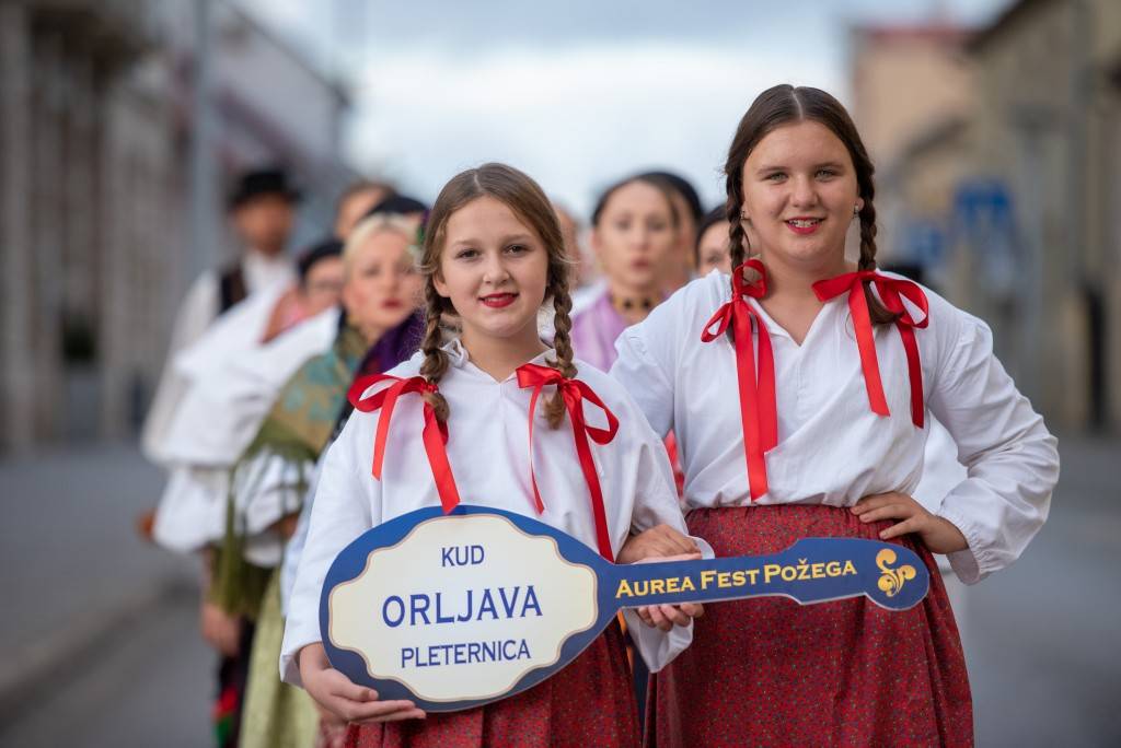Započeo Aurea Fest Požega, najgizdavija Šokica Marija Rubilović iz Donjih Andrijevaca