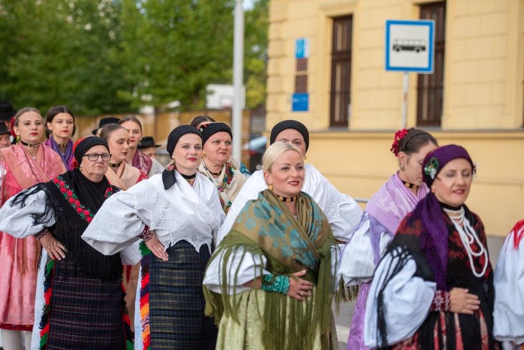Započeo Aurea Fest Požega, najgizdavija Šokica Marija Rubilović iz Donjih Andrijevaca
