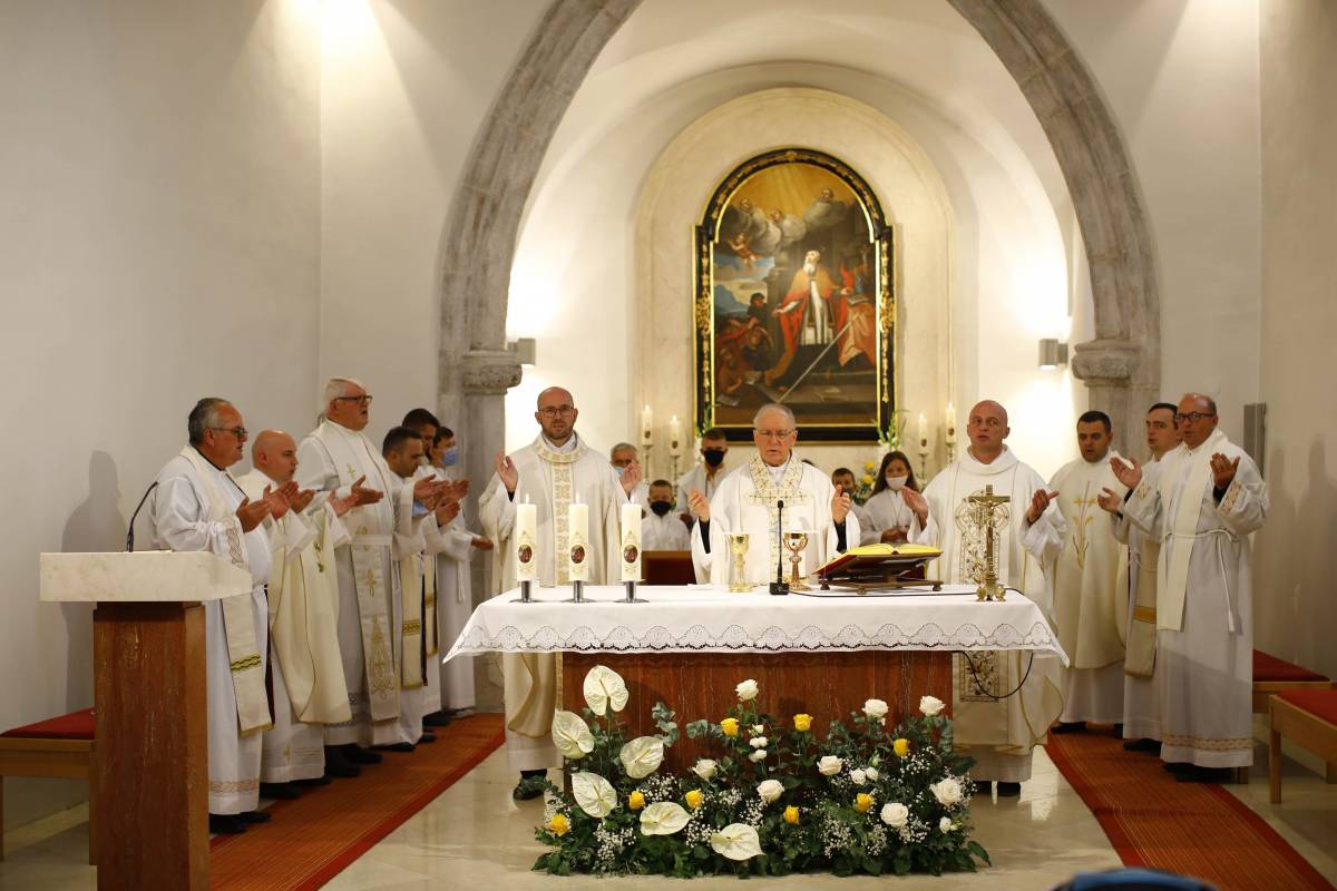 Proslava sv. Augustina i krštenje petog djeteta roditelja Stožicki u Velikoj