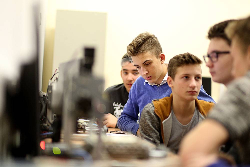 Učenike ove školske godine očekuju velike promjene, ne samo zbog epidemije. Donosimo vodič kroz sve novosti