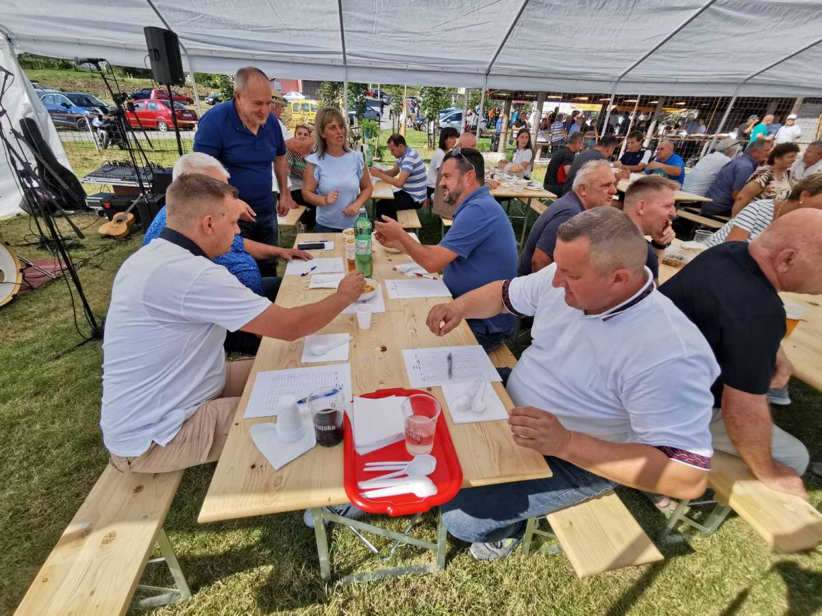 Održana 3. gastronomska manifestacija ʺIššijadaʺ  u Ruševu