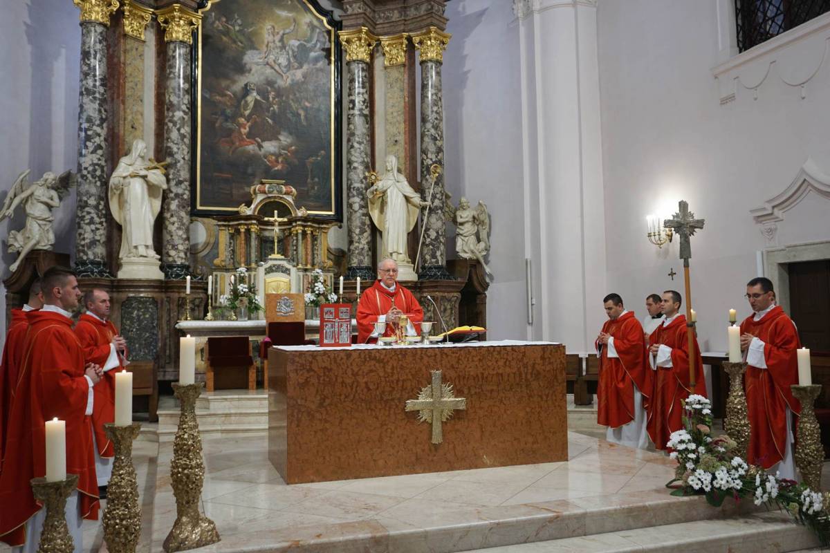 Zaziv Duha Svetoga za učenike katoličkih škola u Požegi