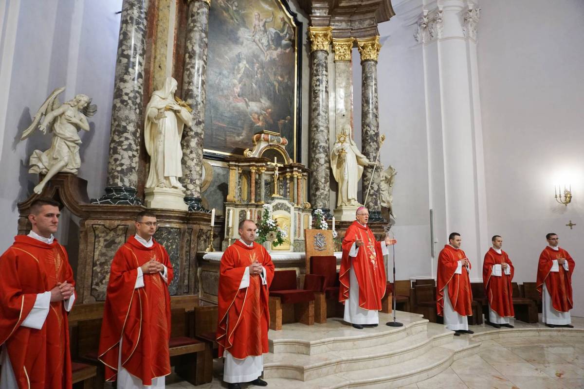 Zaziv Duha Svetoga za učenike katoličkih škola u Požegi