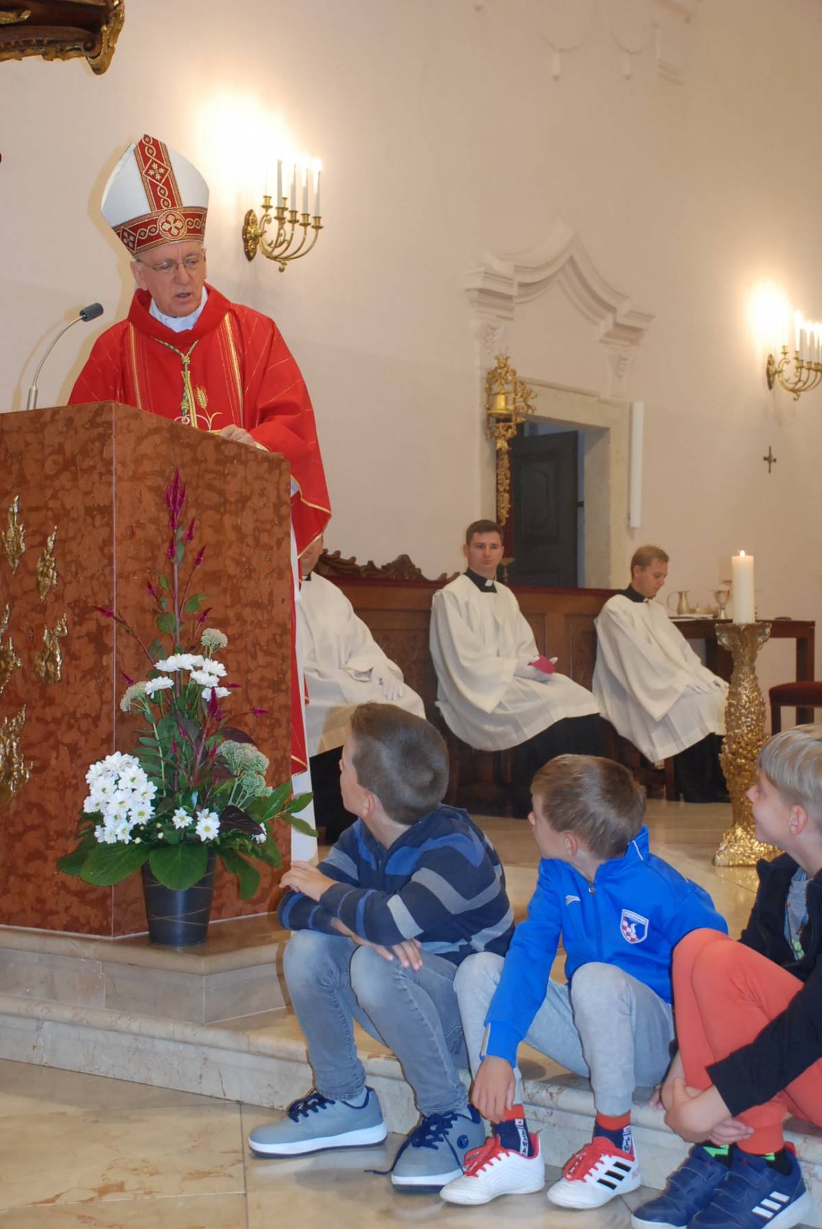 Zaziv Duha Svetoga za učenike katoličkih škola u Požegi