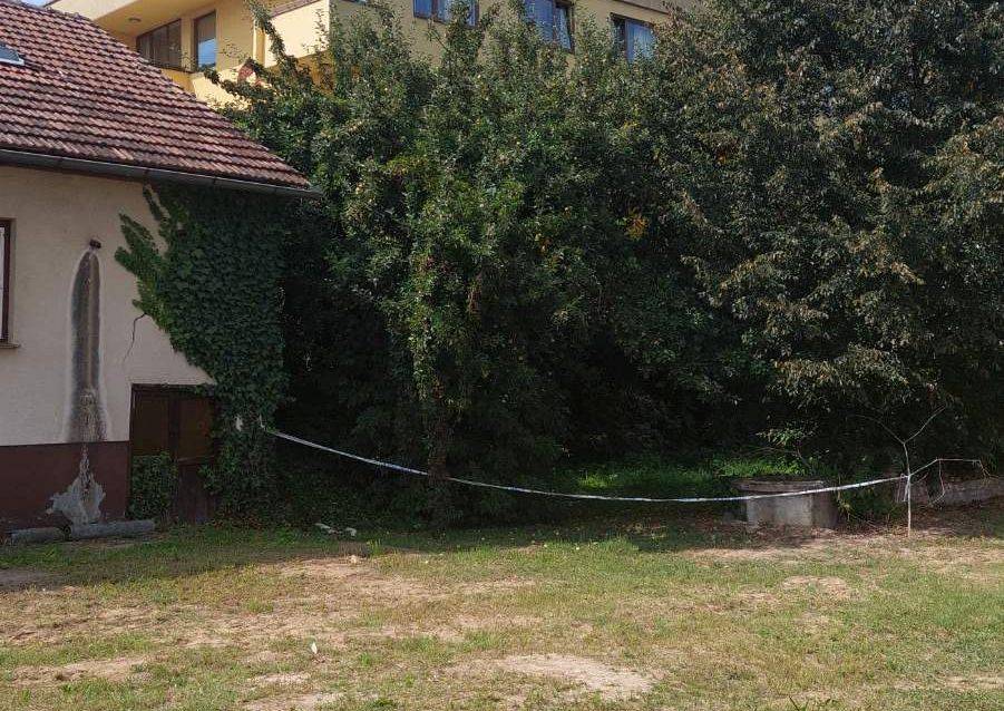 Ljubavnike zanijele strasti pa upali u bunar. Izvlačili ih gosti iz svatova